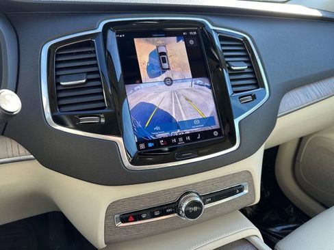 Certified 2024 Volvo XC90 T8 Plus w/ Protection Package Premier image 24