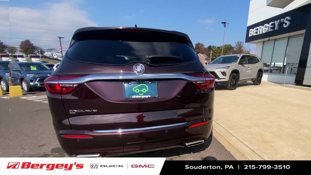 Used 2021 Buick Enclave Avenir w/ Avenir Technology Package AWD/4WD image 8