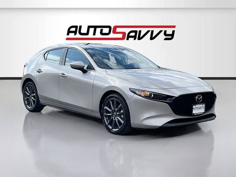 Used 2024 MAZDA MAZDA3 s FWD image 1