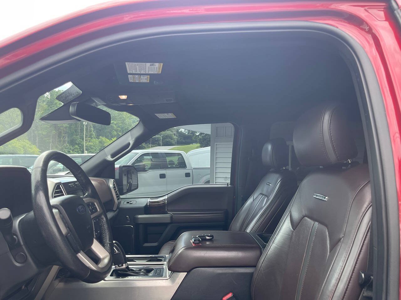Used 2016 Ford F150 Platinum w/ Equipment Group 701A Luxury AWD/4WD image 21