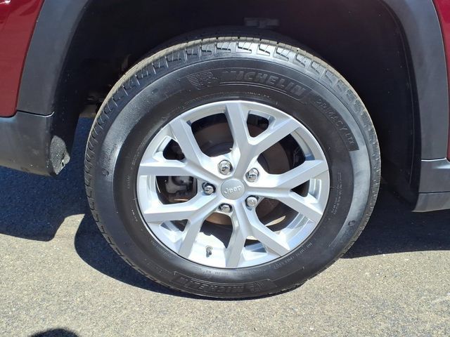 Used 2023 Jeep Grand Cherokee Limited w/ Luxury Tech Group II AWD/4WD image 10