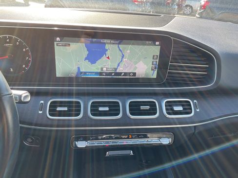 Used 2021 Mercedes-Benz GLE 350 4MATIC image 8