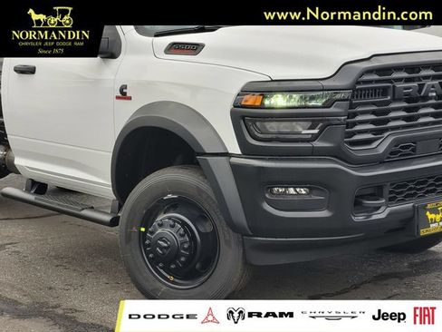 New 2026 RAM 5500 Tradesman AWD/4WD image 3