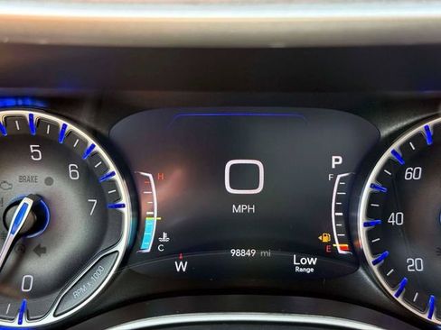 Certified 2022 Chrysler Pacifica Touring-L w/ S Appearance Package FWD image 24