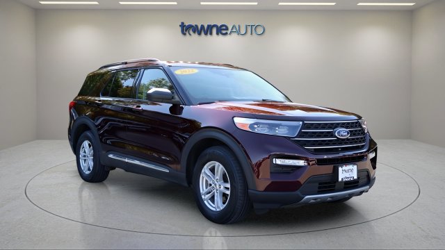 Used 2022 Ford Explorer XLT w/ Equipment Group 202A AWD/4WD image 6