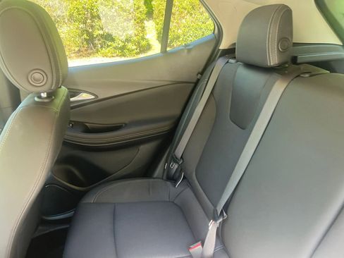 Used 2025 Buick Encore GX Preferred image 34