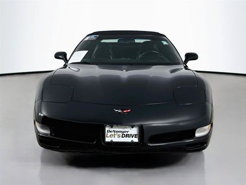 Used 2004 Chevrolet Corvette Convertible w/ Preferred Equipment Group RWD image 4