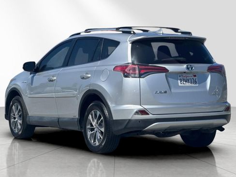 Used 2016 Toyota RAV4 XLE w/ Convenience Package AWD/4WD image 6