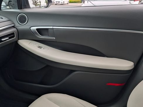 Certified 2023 Hyundai Sonata SEL w/ Convenience Package FWD image 23