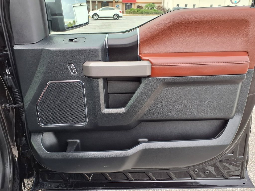 Used 2020 Ford F150 Platinum w/ Technology Package AWD/4WD image 15