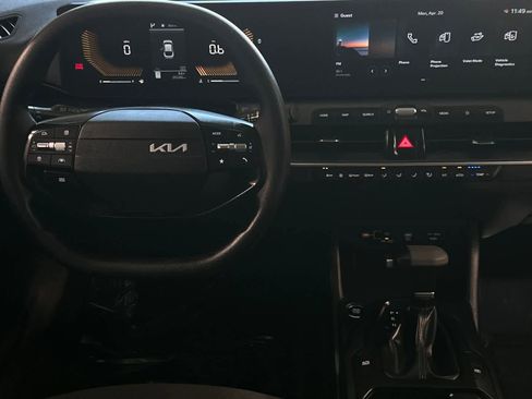 Used 2025 Kia K4 FWD image 15