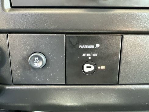 Used 2025 Chevrolet Express 2500 w/ Driver Convenience Package RWD image 31