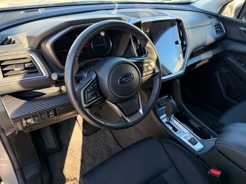 Used 2024 Subaru Ascent Premium w/ Convenience Package image 17