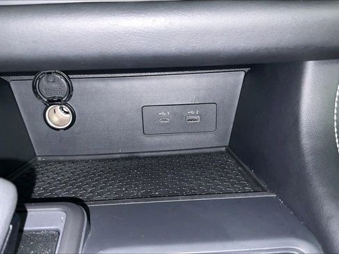 Certified 2025 Nissan Pathfinder S image 32