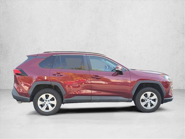 Used 2021 Toyota RAV4 LE AWD/4WD image 4