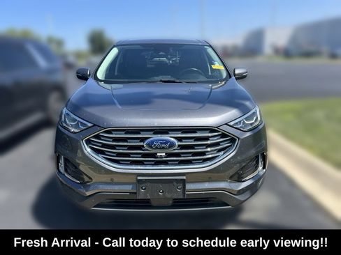 Used 2022 Ford Edge Titanium w/ Equipment Group 301A AWD/4WD image 2