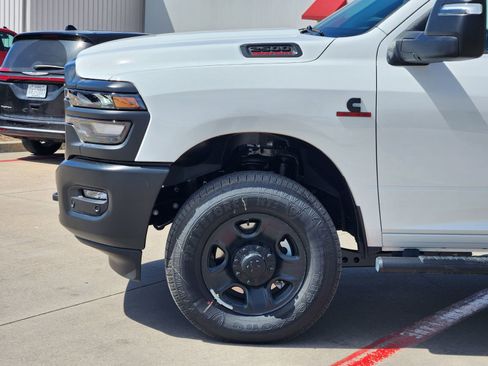 New 2026 RAM 2500 Tradesman AWD/4WD image 10
