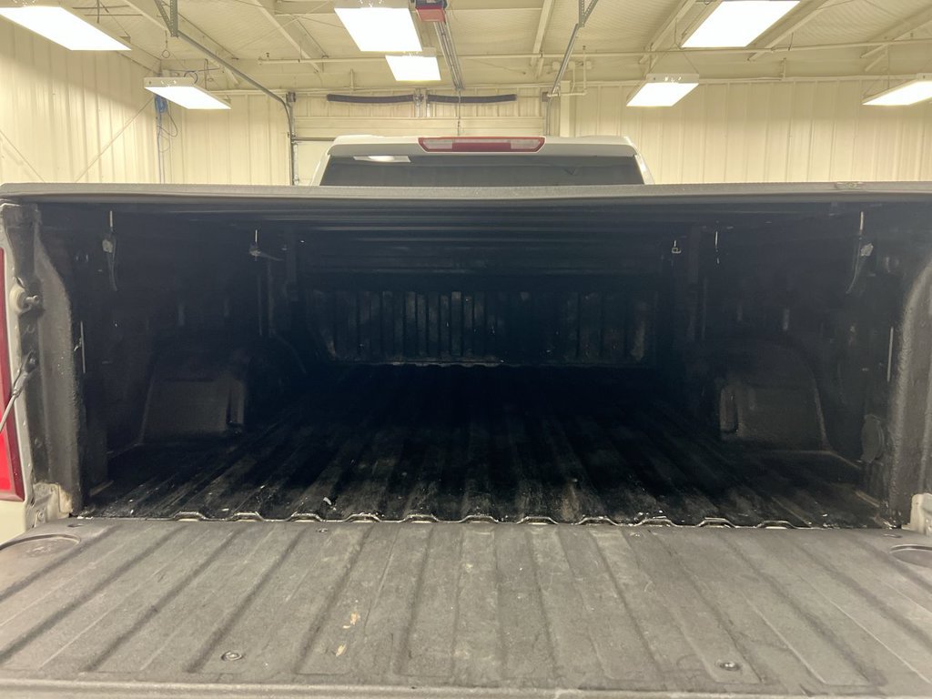 Used 2020 Chevrolet Silverado 1500 Custom w/ Custom Value Package AWD/4WD image 23