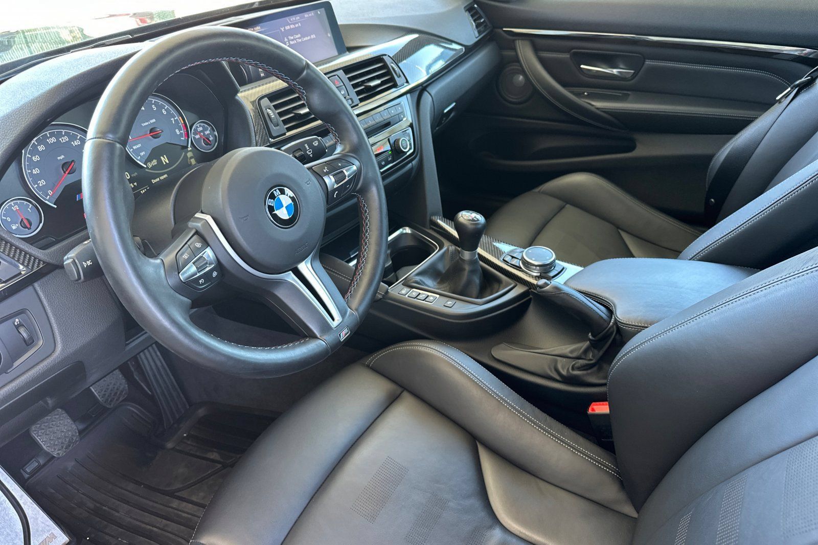 Used 2015 BMW M4 Coupe RWD image 11