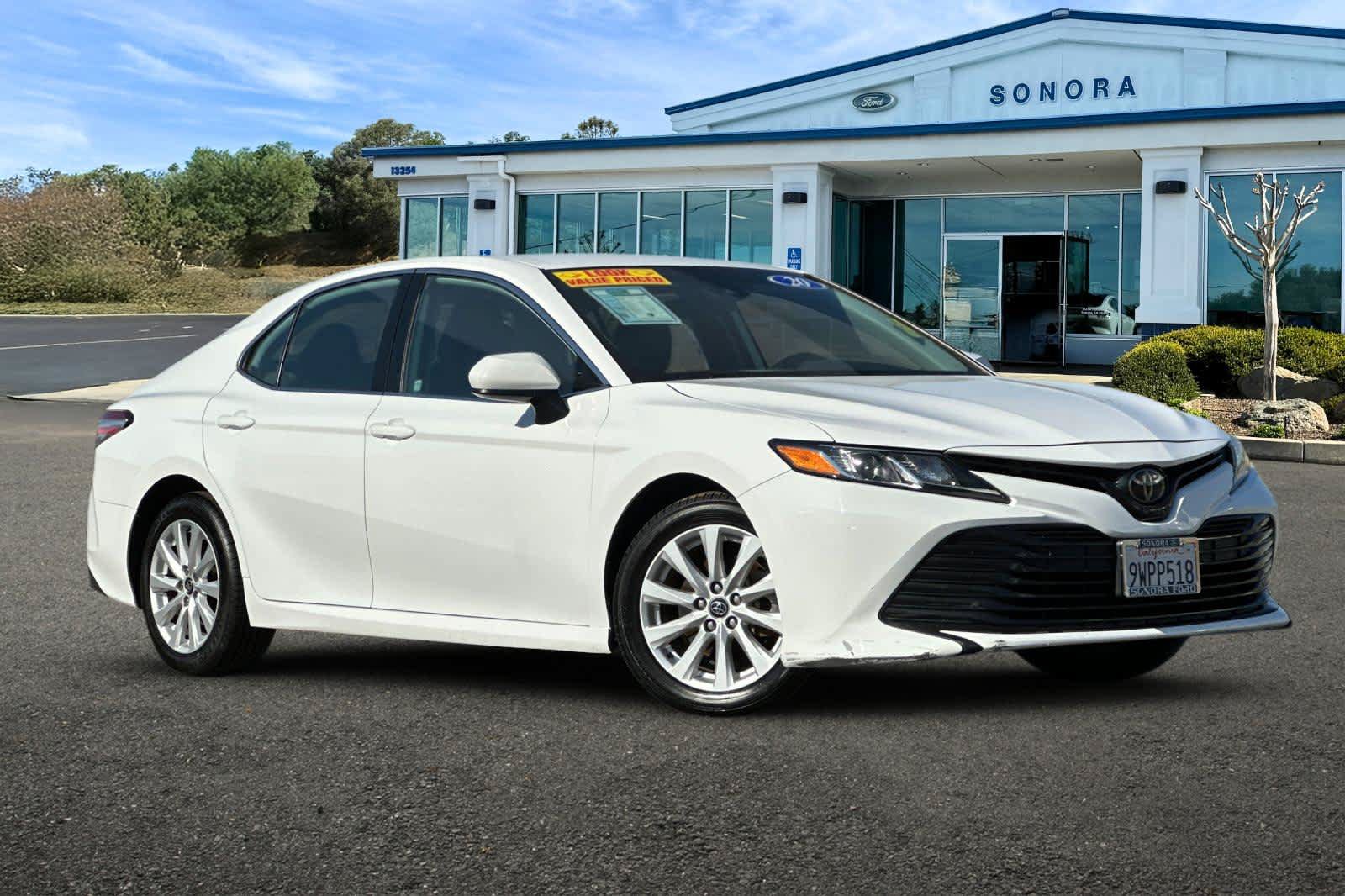 Used 2020 Toyota Camry LE FWD image 2