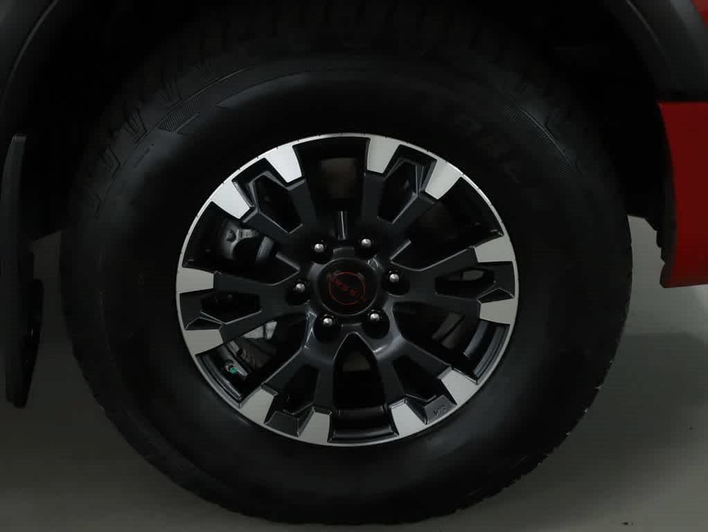 Used 2023 Nissan Titan PRO-4X w/ Pro-4x Convenience Package AWD/4WD image 10