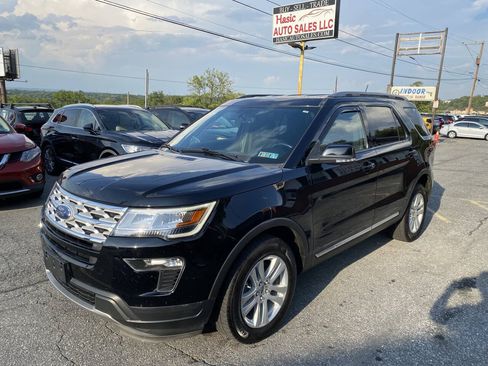Used 2018 Ford Explorer XLT w/ Equipment Group 201A AWD/4WD image 1