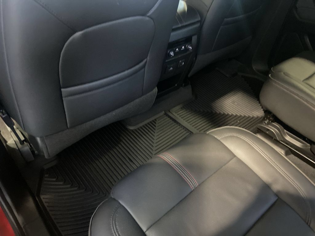 Certified 2023 Chevrolet Traverse RS AWD/4WD image 22