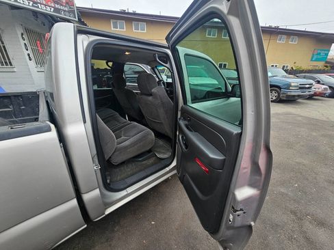 Used 2006 Chevrolet Silverado 1500 LS image 11