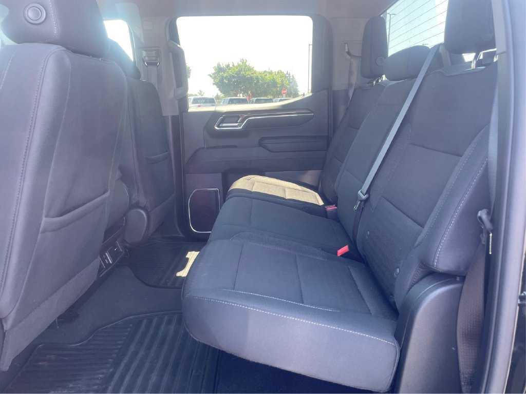 Used 2024 Chevrolet Silverado 1500 LT AWD/4WD image 20