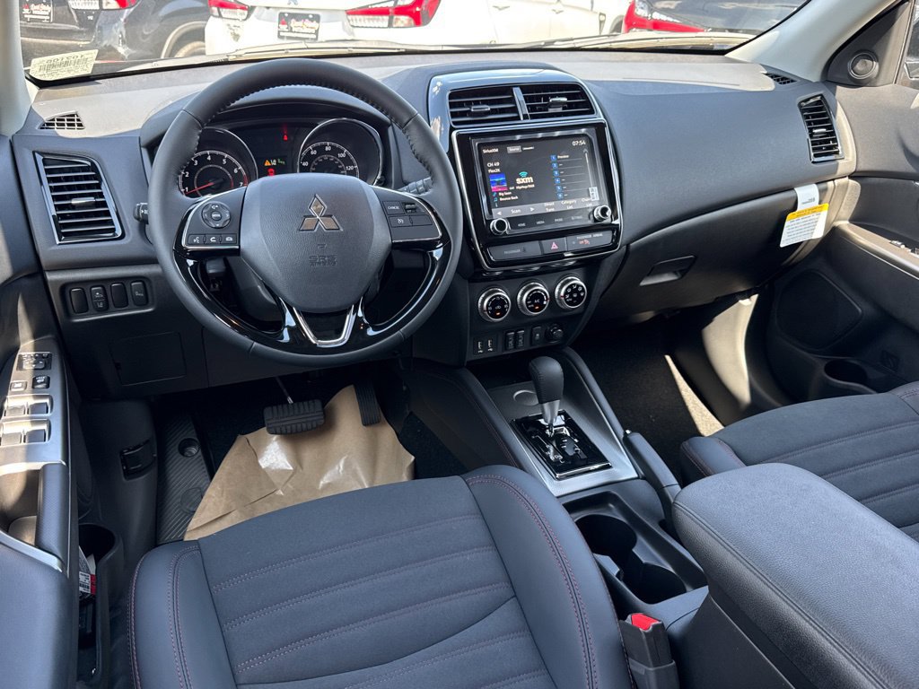 New 2027 Mitsubishi Outlander Sport SE FWD image 7
