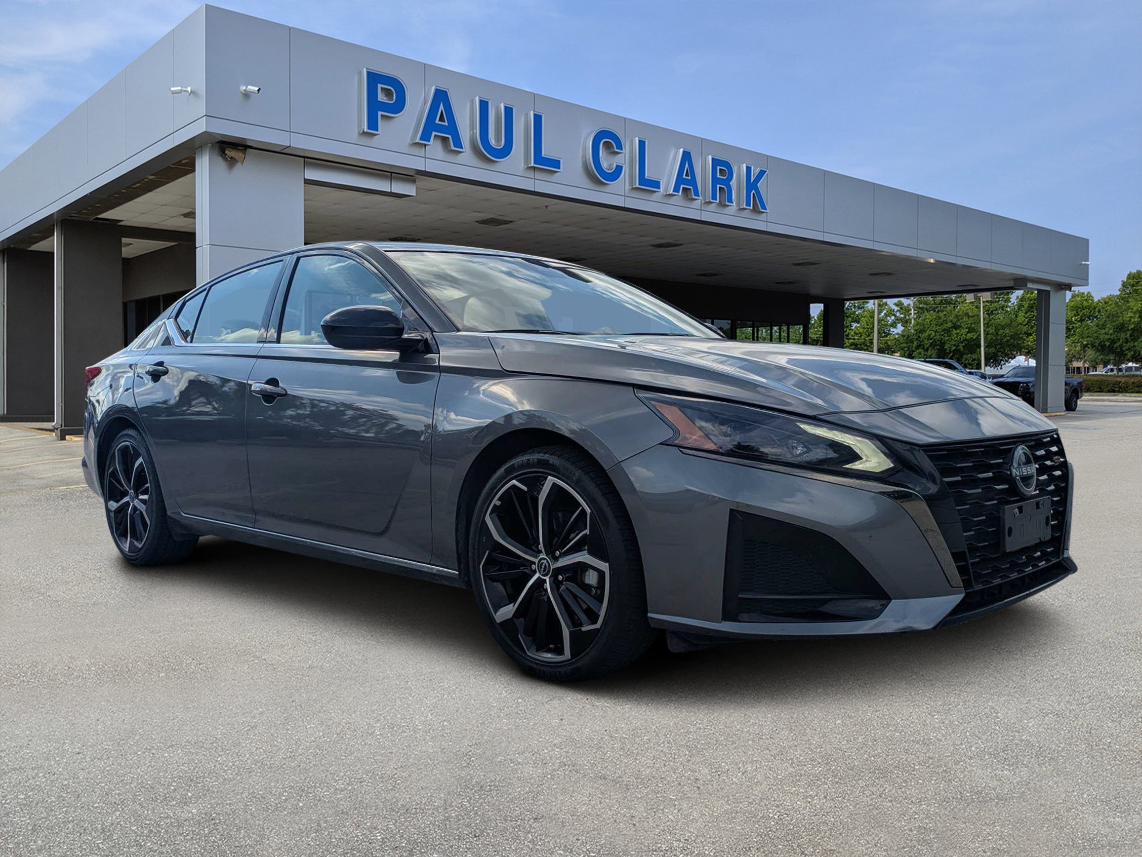 Used 2024 Nissan Altima 2.5 SR FWD image 1