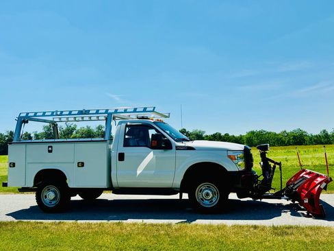 Used 2016 Ford F250 XL w/ Power Equipment Group AWD/4WD image 5