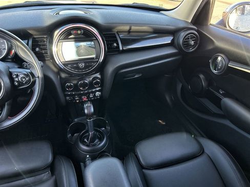 Used 2019 MINI Cooper S w/ Signature Upholstery Package FWD image 13