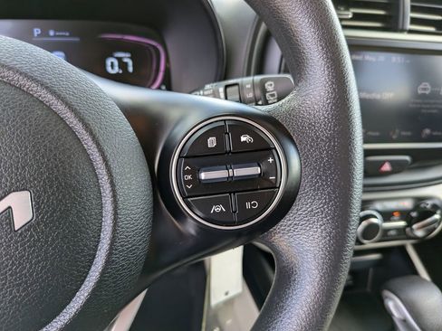 Certified 2024 Kia Soul LX FWD image 31