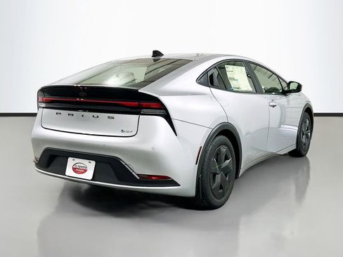 New 2026 Toyota Prius LE FWD image 4