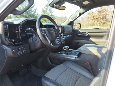 Certified 2024 Chevrolet Silverado 1500 ZR2 w/ Technology Package image 24