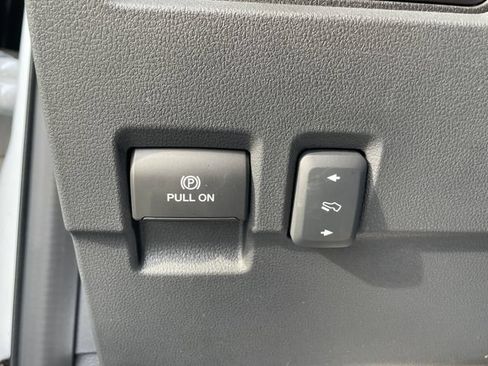 Used 2023 Ford F250 Lariat w/ Lariat Ultimate Package AWD/4WD image 26