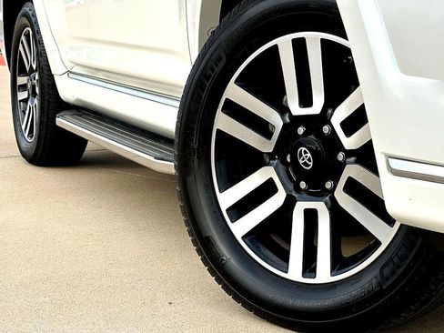 Used 2017 Toyota 4Runner Limited RWD image 3