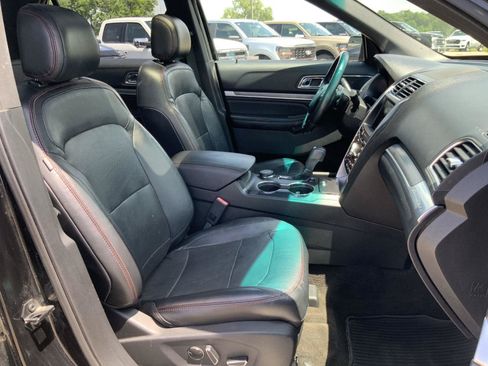 Used 2016 Ford Explorer Sport w/ Equipment Group 401A AWD/4WD image 59