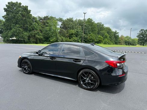 Used 2024 Honda Civic Sport image 3