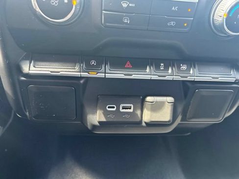 Used 2020 Chevrolet Silverado 1500 LT AWD/4WD image 30