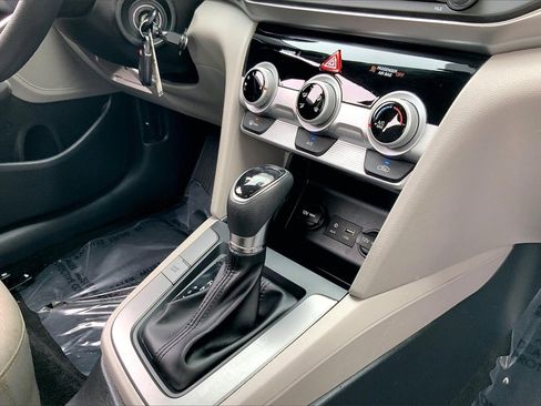 Used 2019 Hyundai Elantra SE image 24