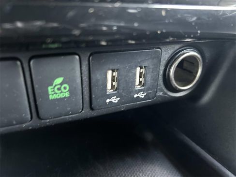 Used 2024 Mitsubishi Eclipse Cross SE image 30