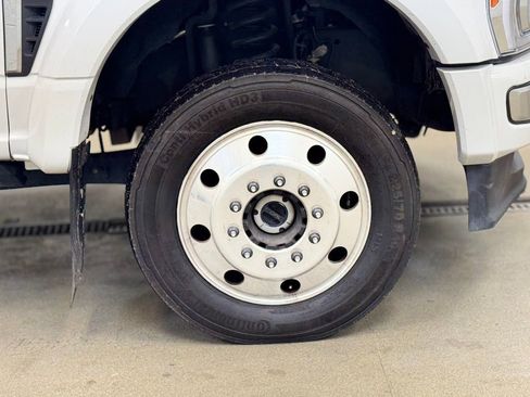 Used 2023 Ford F450 Limited w/ FX4 Off-Road Package image 4