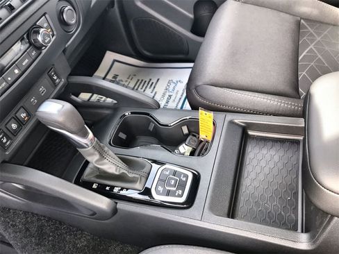 Certified 2026 Nissan Frontier SV w/ All-Weather Content Package image 20