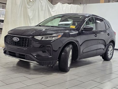 Used 2023 Ford Escape Active image 10