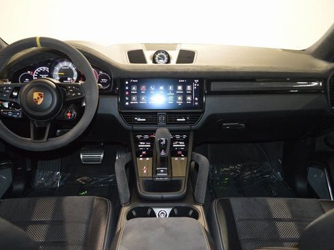 Certified 2023 Porsche Cayenne Turbo GT AWD/4WD image 39