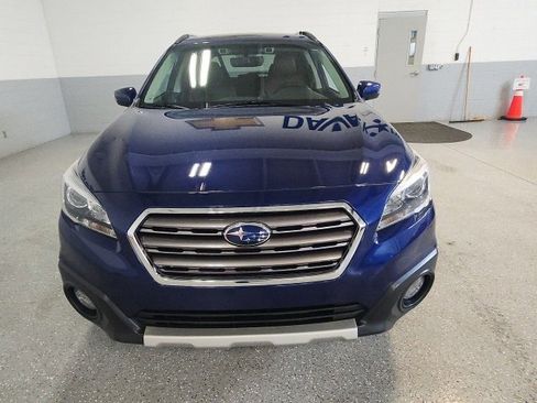 Used 2017 Subaru Outback 3.6R Touring image 11