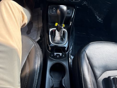 Used 2019 Jeep Compass Limited FWD image 22