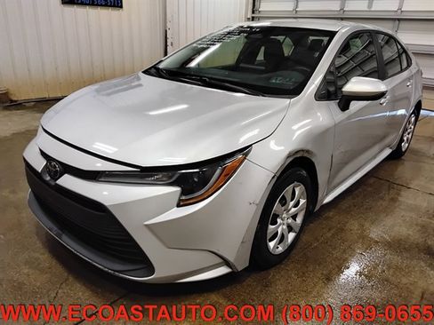 Used 2024 Toyota Corolla LE FWD image 1